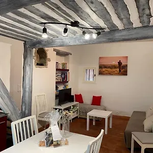 https://studio-au-calme-dans-le-centre-ville-historique.fr-provencehotel.com