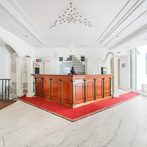 3* Отель Self-check-in Adlon