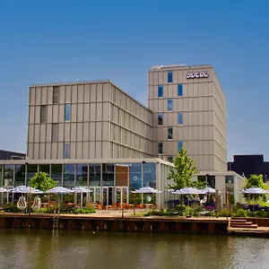 https://yotel-amsterdam.amsterdamhotelsnl.com